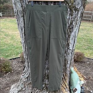 Athleta Brooklyn Mid Rise Utility Ankle Pant